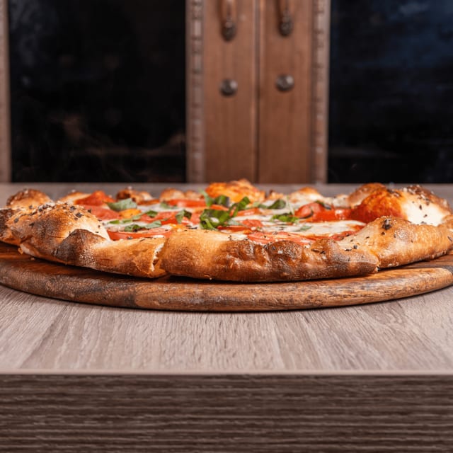 Margherita Pizza.